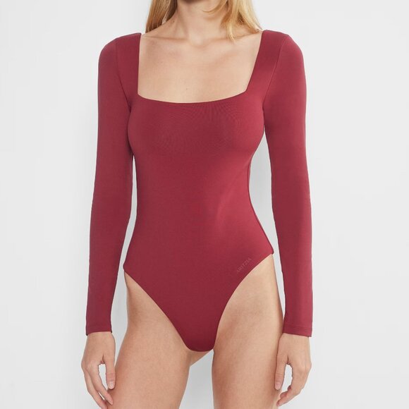 Contour Cheeky Squareneck Longsleeve Bodysuit - Picture 4 of 7